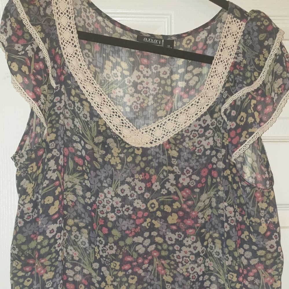 Floral top